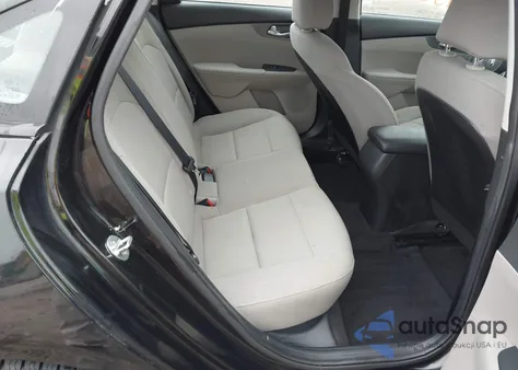 2020 Kia Forte Lxs z USA, uszkodzony, nr VIN 3KPF24AD7LE183776